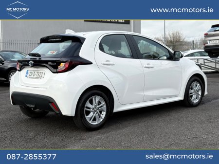 2023 Toyota Yaris - photo 3