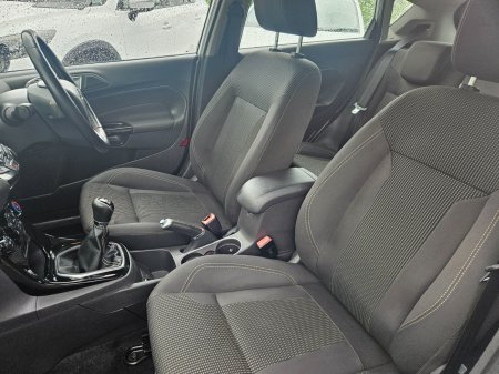 2017 Ford Fiesta - photo 21