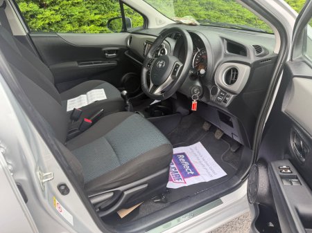 2012 Toyota Yaris - photo 14