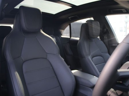 2026 Porsche Macan - photo 7