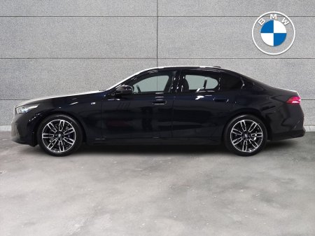 2024 BMW 5-Series - photo 3