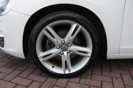 2018 Volvo V60 - photo 23