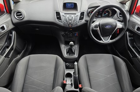 2016 Ford Fiesta - photo 10