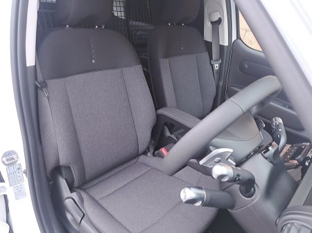2026 Hyundai INSTER - photo 10