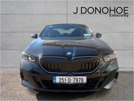2025 BMW 5-Series - photo 13