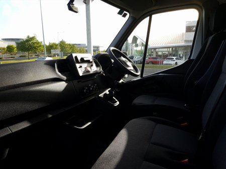 2024 Nissan Interstar - photo 4