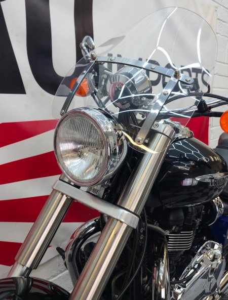 2010 Triumph Bonneville - photo 29