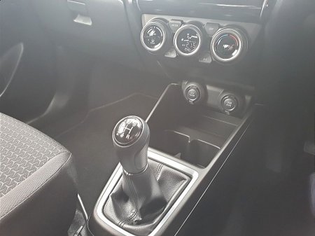 2020 Suzuki Swift - photo 13