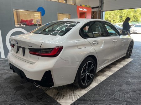 2025 BMW 3-Series - photo 3