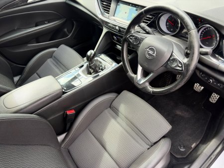 2019 Opel Insignia - photo 2