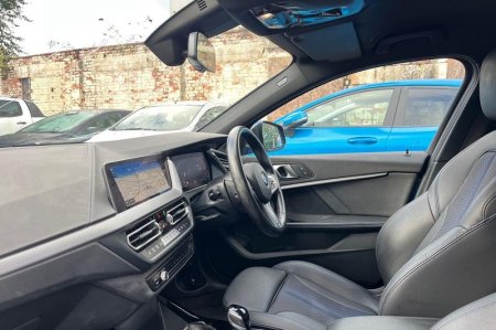 2023 BMW 1-Series - photo 18