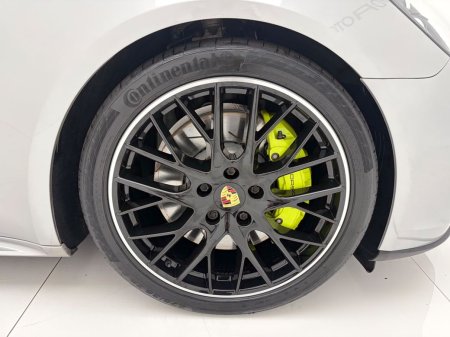 2018 Porsche Panamera - photo 11