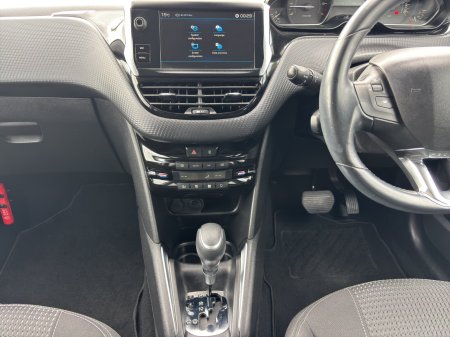 2018 Peugeot 208 - photo 13