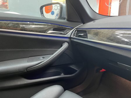 2021 BMW 5-Series - photo 13