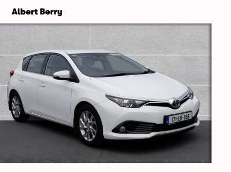 2017 Toyota Auris 1.4 D-4D LUNA 4DR