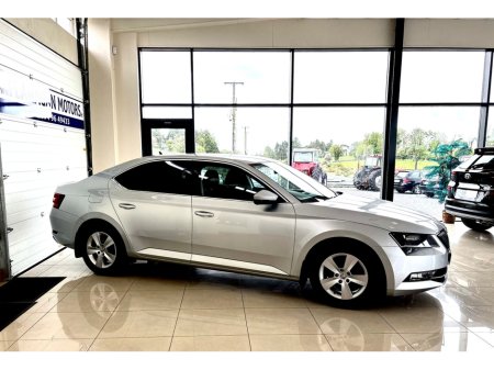 2017 Skoda Superb - photo 5
