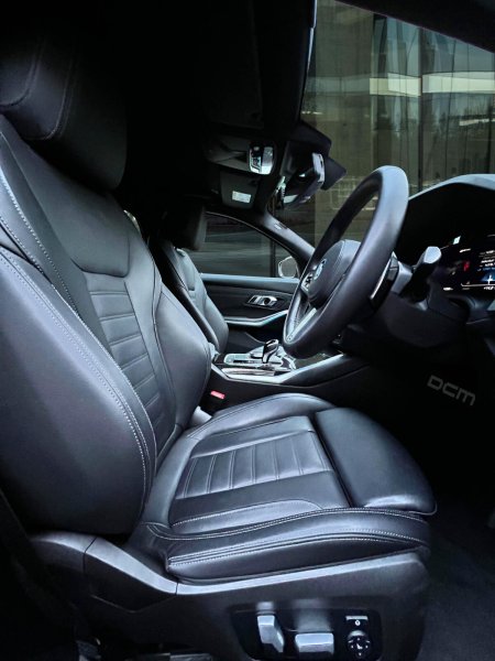 2022 BMW 3-Series - photo 9