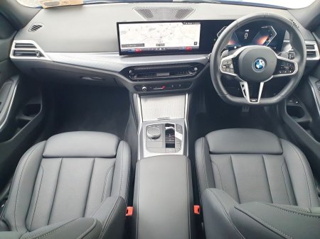 2025 BMW 3-Series - photo 4