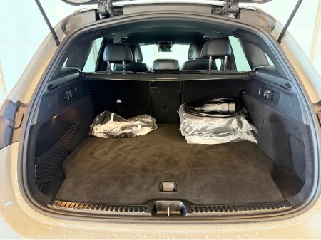 2026 Mercedes-Benz GLC - photo 7