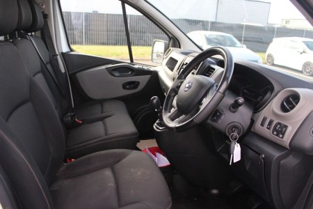 2019 Nissan NV300 - photo 18