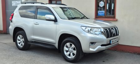 2020 Toyota Land Cruiser - photo 3