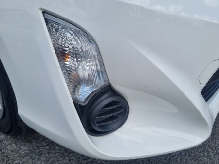 2016 Toyota Aqua - photo 10