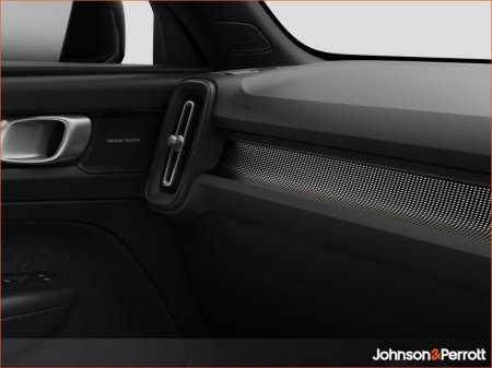 2027 Volvo EX40 - photo 17