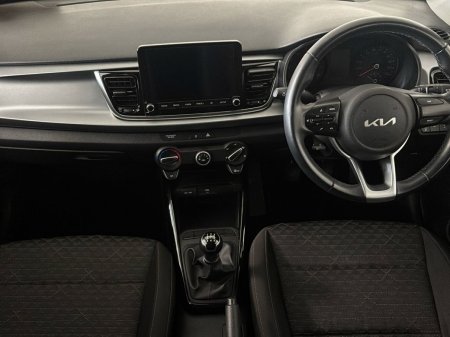 2023 Kia Rio - photo 14
