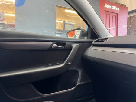 2012 Volkswagen Passat - photo 15