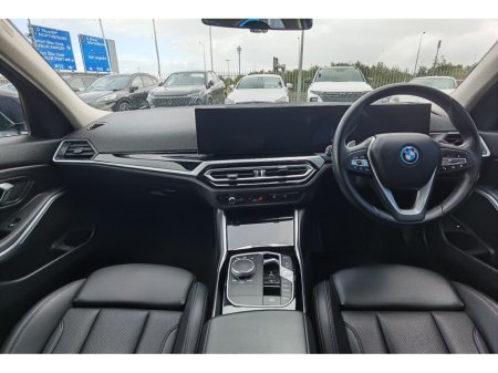 2023 BMW 3-Series - photo 13