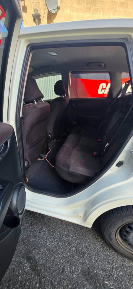 2013 Honda Fit - photo 9