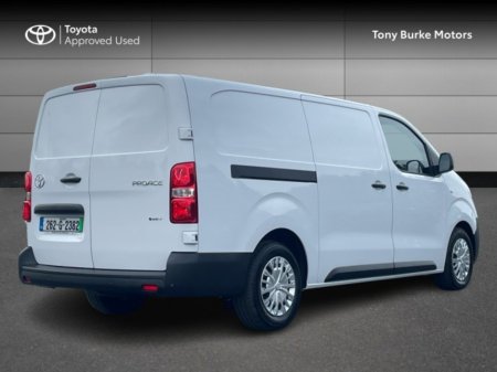 2026 Toyota Proace - photo 2