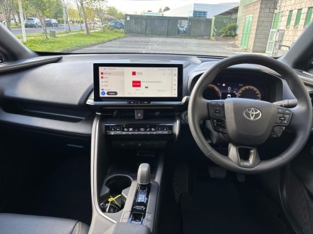 2025 Toyota C-HR - photo 8