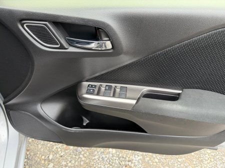 2018 Honda Grace - photo 13
