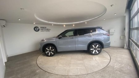 2026 Mitsubishi Outlander - photo 5