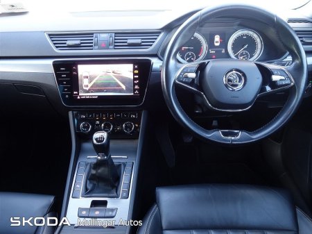 2022 Skoda Superb - photo 2