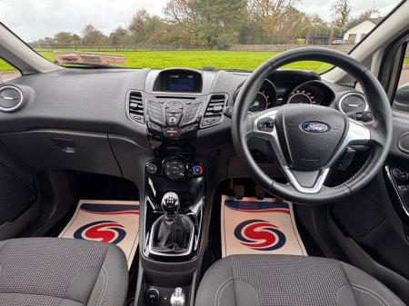 2016 Ford Fiesta - photo 10