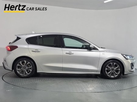 2023 Ford Focus - photo 2