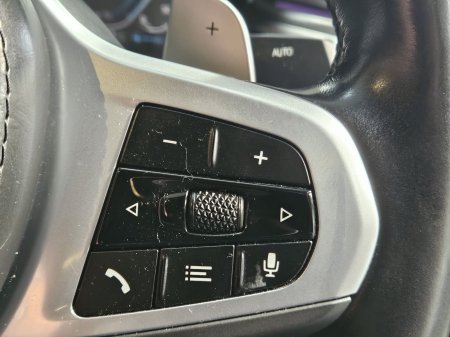 2022 BMW 5-Series - photo 12