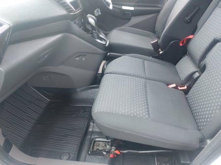 2020 Ford Transit - photo 25