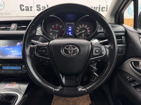 2016 Toyota Avensis - photo 16