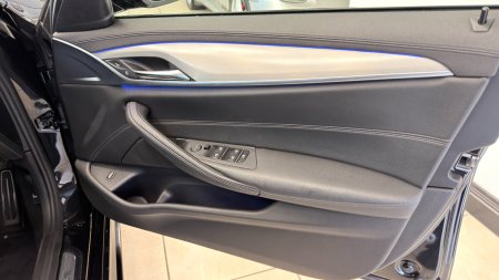 2019 BMW 5-Series - photo 8