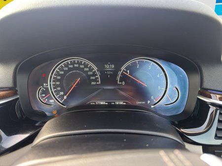 2018 BMW 5-Series - photo 23