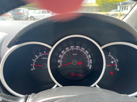 2012 Kia Venga - photo 9