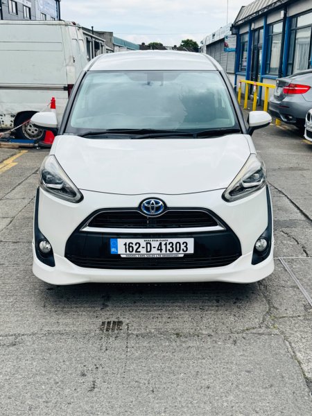 2016 Toyota Sienta - photo 5