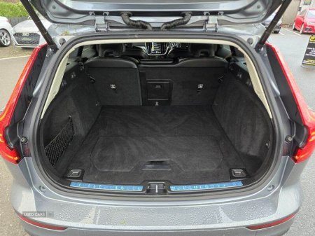 2021 Volvo V60 - photo 9