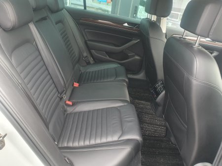 2017 Volkswagen Passat - photo 24