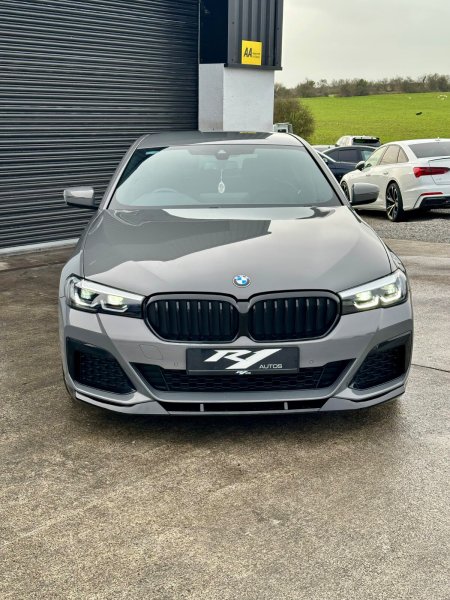2021 BMW 5-Series - photo 4