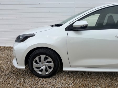 2023 Toyota Yaris - photo 13