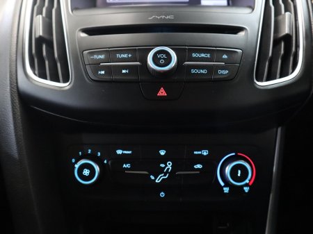 2016 Ford Focus - photo 20